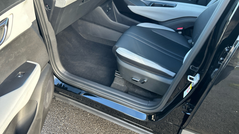 BYD Dolphin Surf 65kW Boost 43kWh 5dr Auto Electric Hatchback